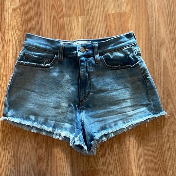 2 pair jeans shorts for 1 price!!!! American eagle & PINK - Picture 6 of 15